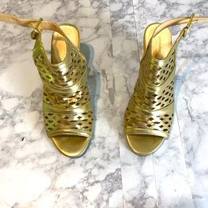 Liz Claiborne Gloria heeled sandals, size 8M, gold